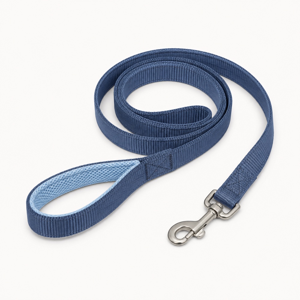 Mesh-Lined Everyday Lead